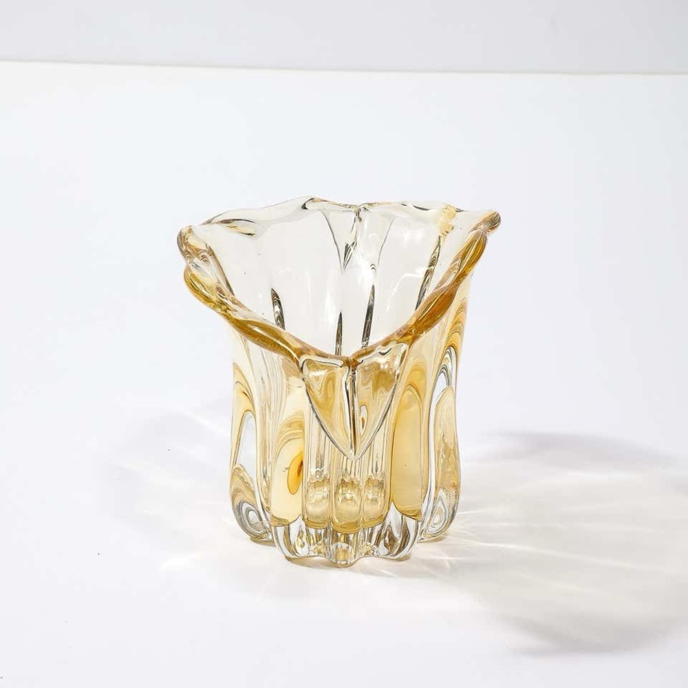 Mid-Century Modernist Hand-Blown Murano Glass Fluted Vase in Citrine​​ - Picture 6 of 9